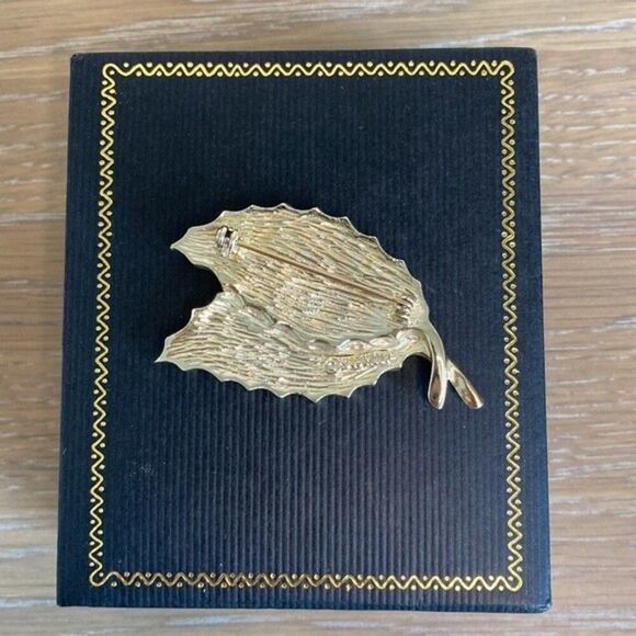 Sarah Coventry Gold & Silvertone Brooches Lot of 4 Signed Vintage - Picture 7 of 13